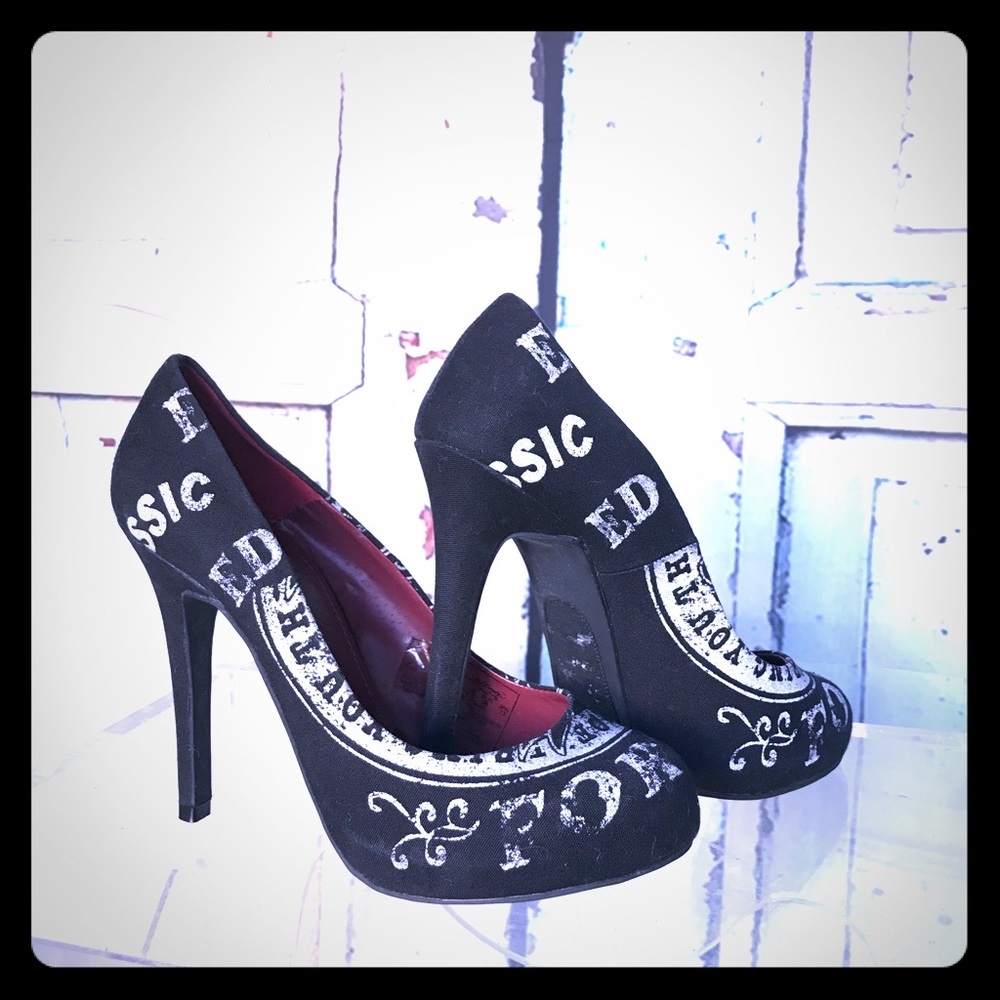 ED HARDY heels